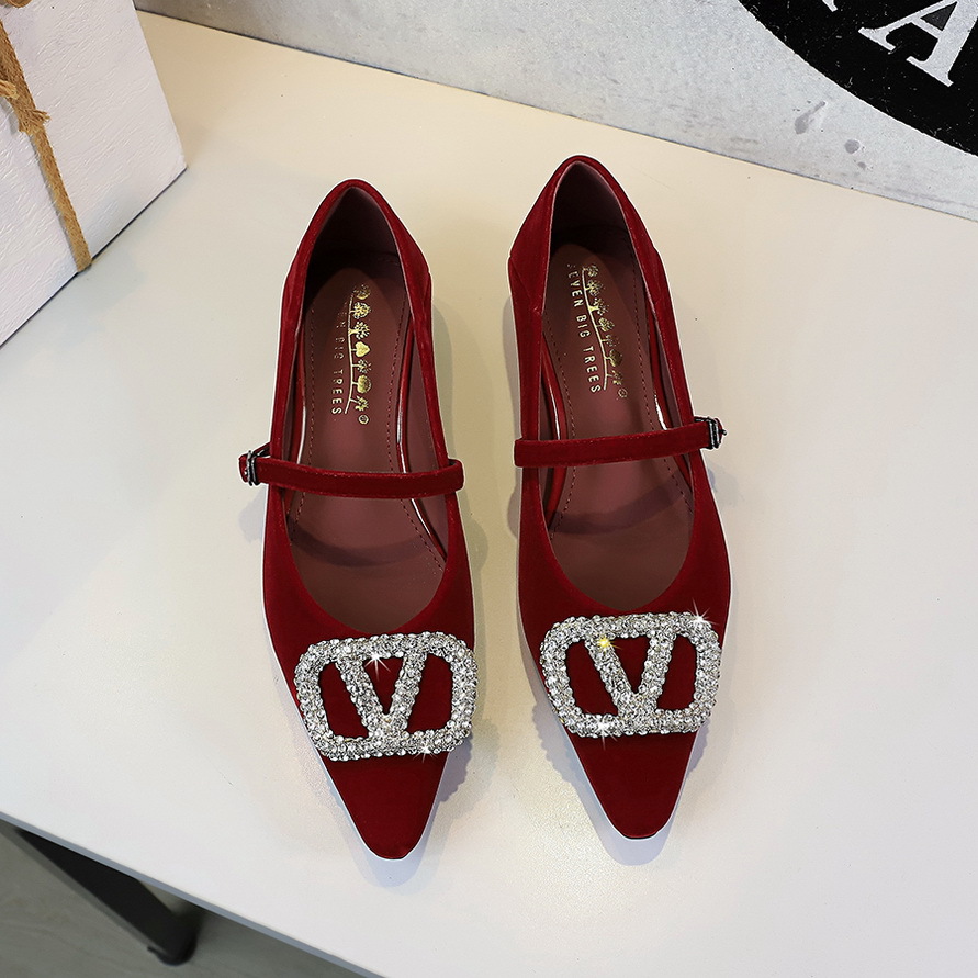 3686-K202 European and American style one-piece buckle with low heel fashion shoes, rhinestone V-buckle decoration, pointed slope, single order shoes for women