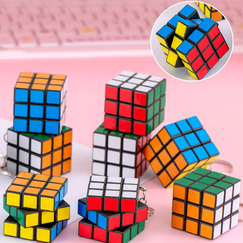 Mini 3X3 Magic Cube Children's Educational Toy Beginner's Gift for Kindergarten Keychain Mini 3X3 Magic Cube Children's Educational Toy Beginner's Gift for Kindergarten Keychain