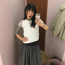 现货 满印碎花撞色拼接亨利领短袖T恤春季女宽松显瘦上衣coyse*o