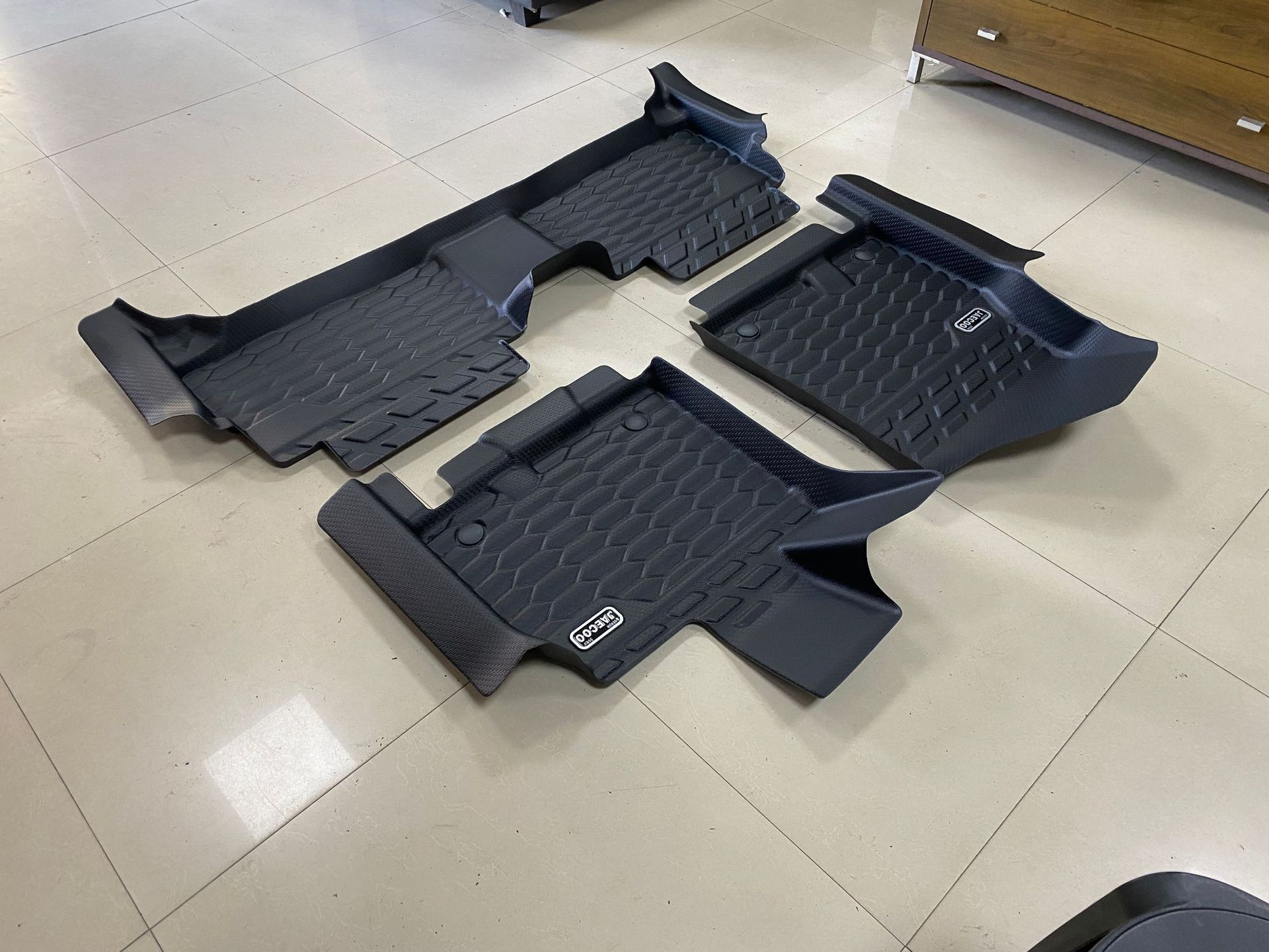 Jaecoo J5Ev 4-Door Right-Hand Drive Special Vehicle-Specific Tpe Floor Mats, Environmentally Friendly, Wear-Resistant, Non-Slip, Waterproof