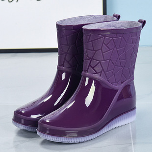 Jelly Non-slip Thickened Rain Boots Women's Summer Outerwear Plastic Rubber Shoes Wear-resistant Rain Boots Short Tube Fashionable Waterproof Shoes Overshoes