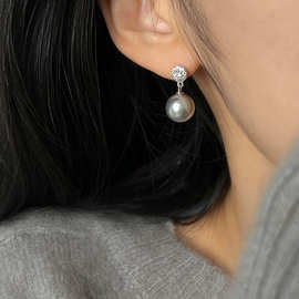 简约施家品质澳白色/银灰珍珠耳环气质小众轻奢耳钉设计感耳饰女