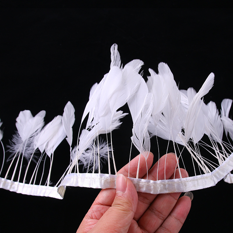 흰색 찢어진 흰색 꼬리 천 벨트 약 1m