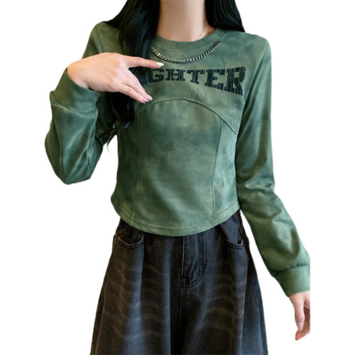 Plus-size tops for spring and autumn: fitted long-sleeve base shirts with a regular shoulder design, offering a cozy, thoughtfully crafted look that stands out as niche.