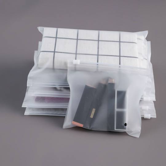 Cross-loading frosted zipper bag socks towel clothing clothing packaging bag underwear packaging self-sealing bag wholesale