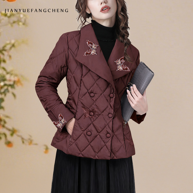 高级蝴蝶刺绣花设计羽绒服外套女2025冬季新款保暖防寒加厚羽绒衣