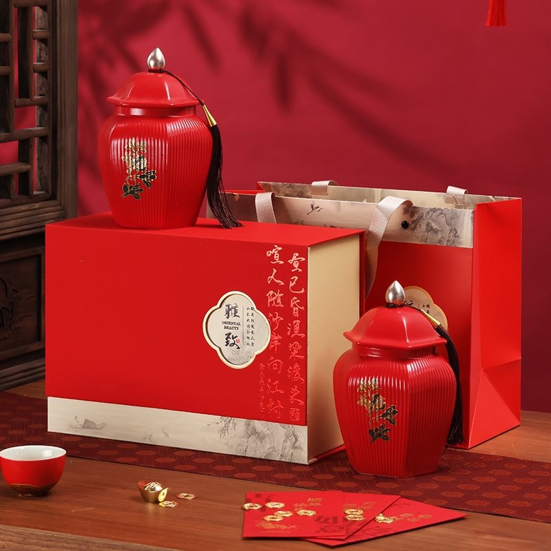 우아한 더블 포슬린 레드. 즐겨찾기에 추가하고 구매하세요. 우선 배송됩니다.