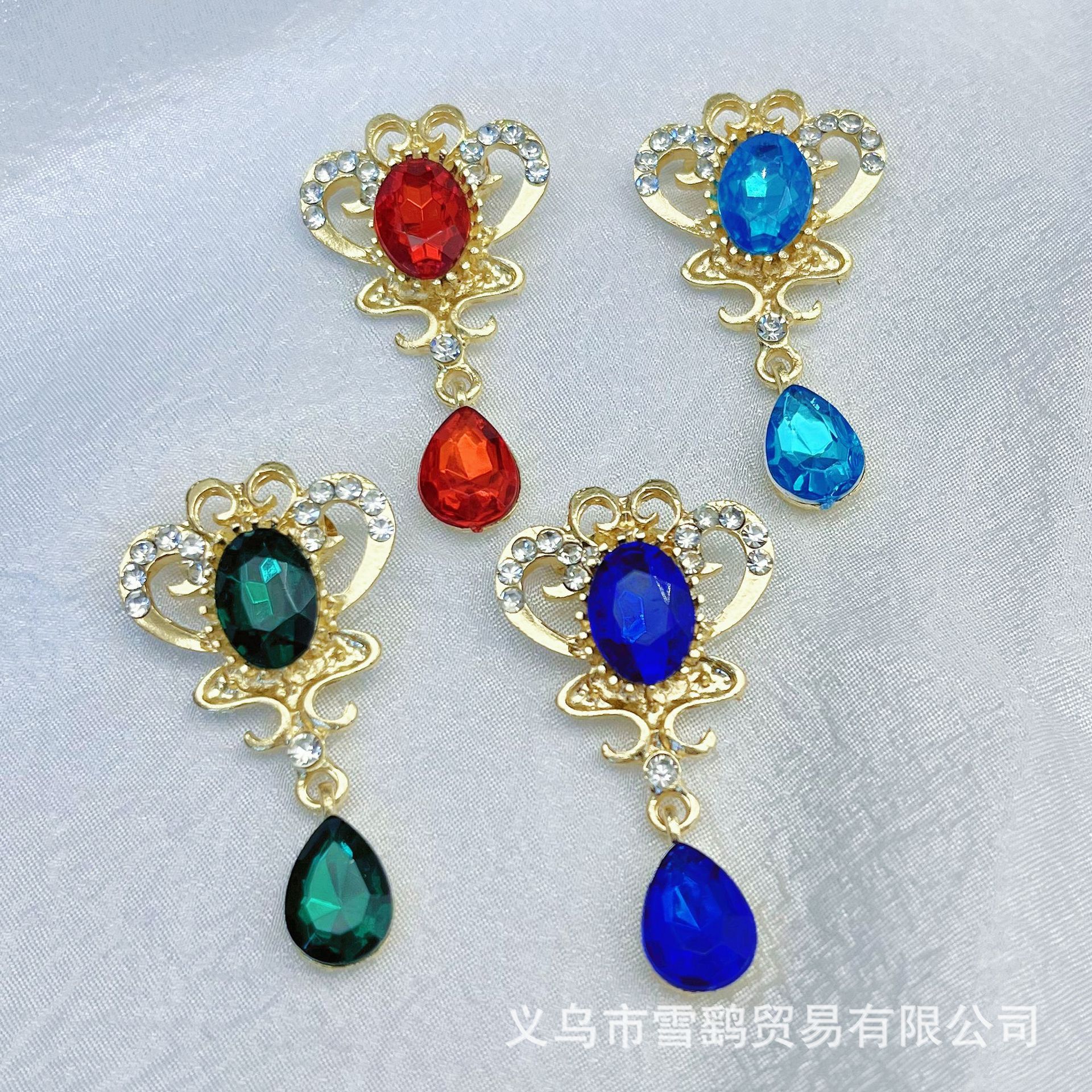 Autumn and Winter New Brooch Zinc Alloy New Gold Rhinestone Brooch Pendant Flower Clothing Manufacturer Wholesale Clothing