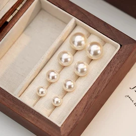 耳钉;项链;耳环