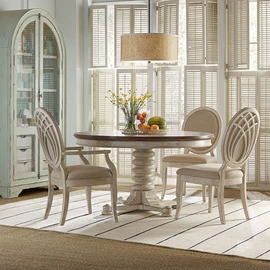 实木床;餐边柜;布艺沙发