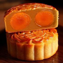 蛋黄大月饼广式莲蓉蛋黄豆沙月饼中秋糕点心批发80g