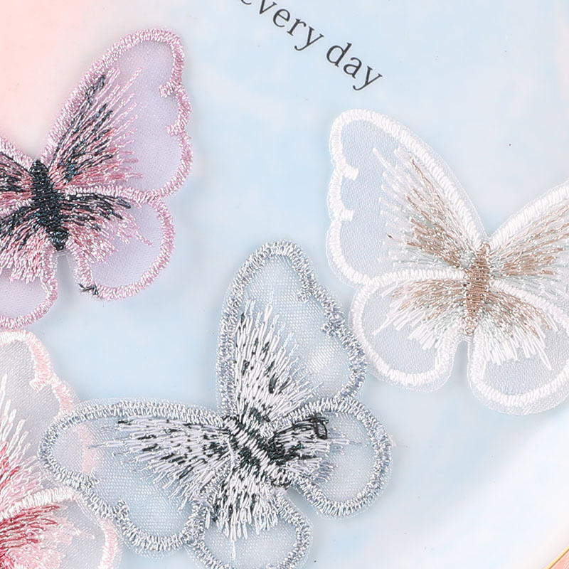 刺繍の標識のかわいい漫画の動物の蝶のレースの刺繍はdiyの手帳の装飾の補助材料を貼って布を貼って貼ります。|undefined