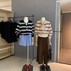 WGWE7129撞色细条纹基础百搭单排扣显瘦减龄上衣女针织开衫