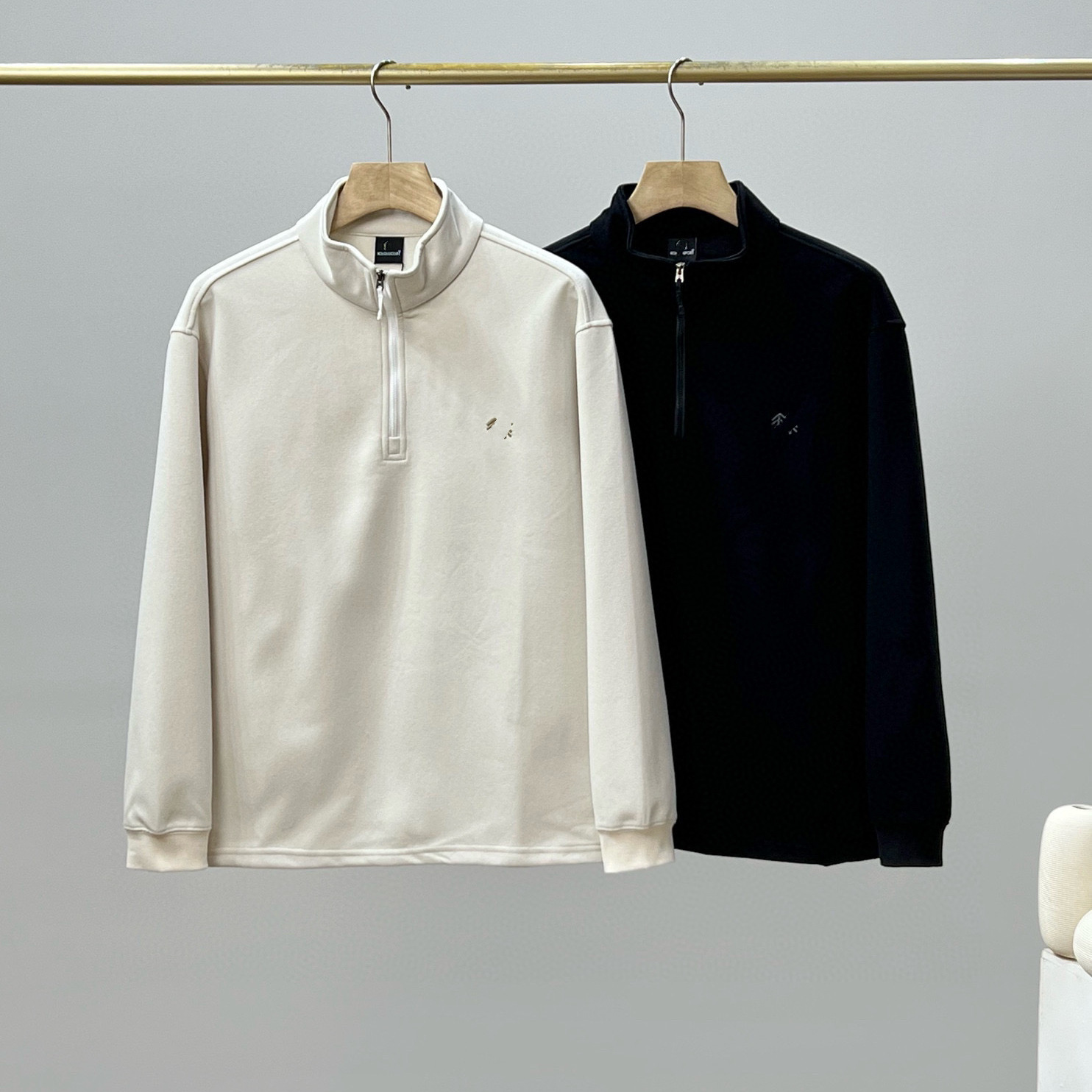 Elastic keep warm long-sleeve with zipper for leisure