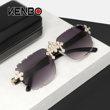 �羳ʮ�ּ��荕r�Пo��̫��R�߼����и��RƬī�RŮ�r��̫����R