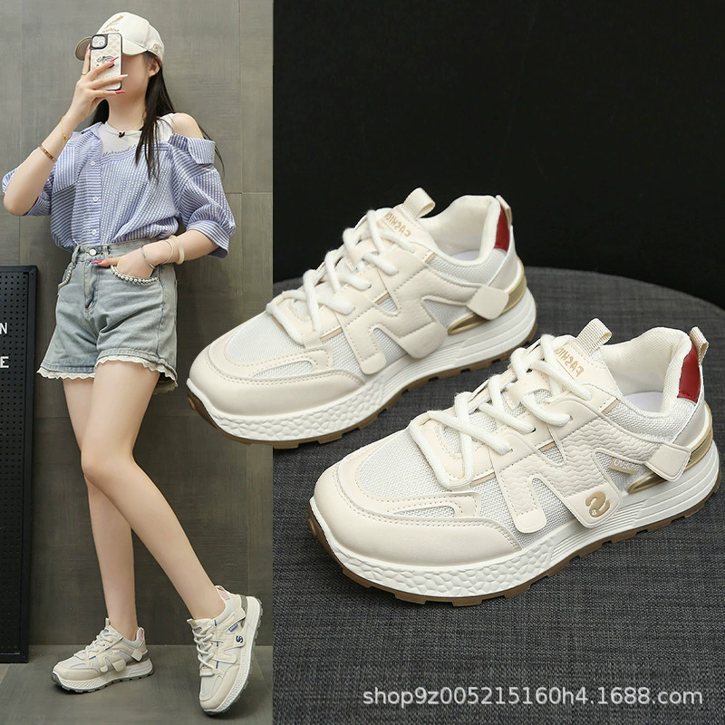 Летние новые модные универсальные удобные легкие кроссовки на толстой подошве белые спортивные повседневные женские туфли 2025