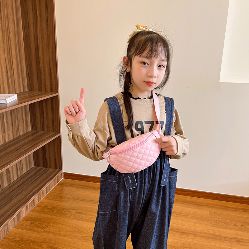 Bolsas de pecho de moda coreana para hombres y mujeres, bolsas de pecho de primavera y verano 2024, bolsas de cintura para niños, bolsas de niños simples y sólidas.