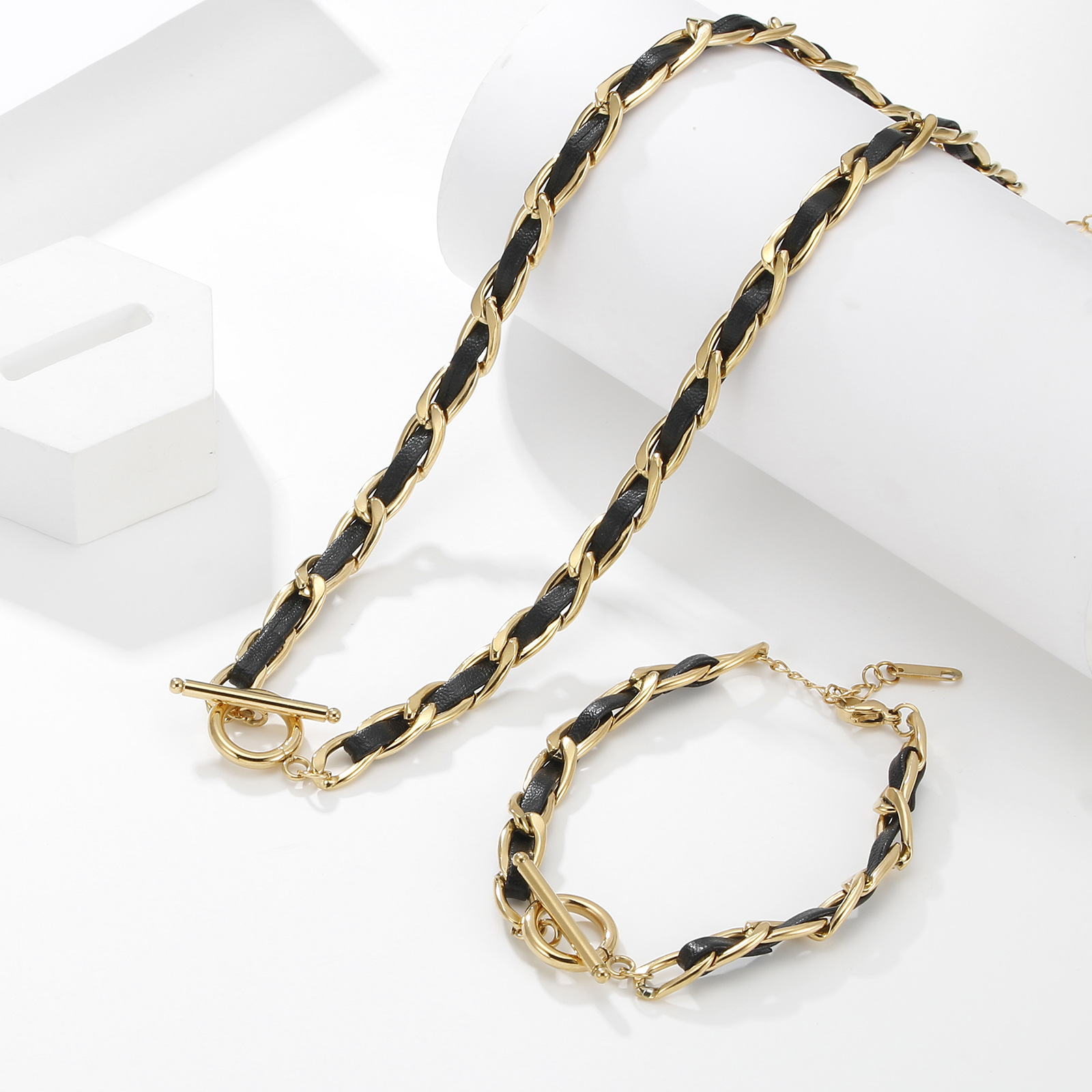 Elegant Geometric Stainless Steel Titanium Steel Plating Metal Necklace 1 Piece