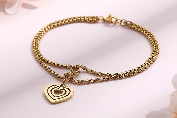 Fashion Heart Titanium Steel 18K Gold Plated No Inlaid Bracelets In Bulk display picture 3