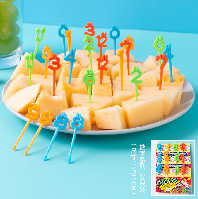 Uso doméstico Cartoon Tenedores para fruta para niños Creativo Animales para niños Set de palillos de plástico para fruta Palillos para fiambrera