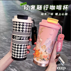 2025新型316ステンレス保温カップ高颜値さんが手に持っているコーヒーカップとすずらんカップ