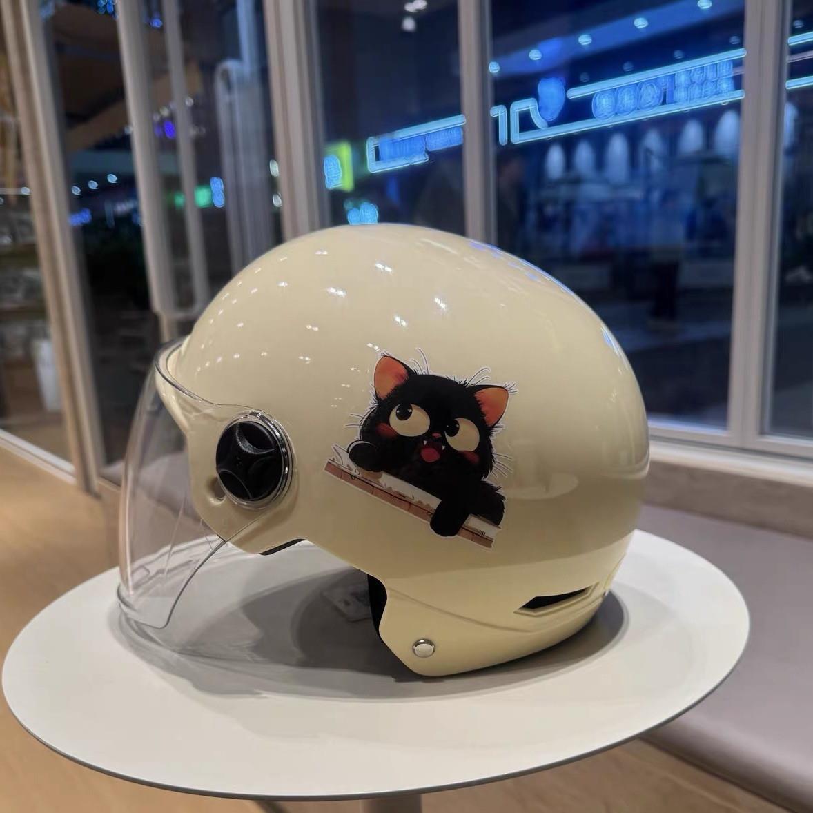 Newly certified electric vehicle helmet for summer, suitable for both men and women, all-season sun protection, motorcycle couple half helmet, cute safety helmet