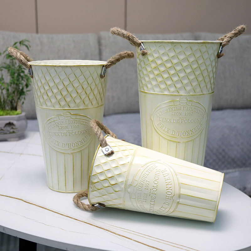 Fabricantes al por mayor retro forjado despierta flor seca flor de jardín de flores decoración del hogar colocado en el suelo de la flor de la flor de la bañera abrazar el barril