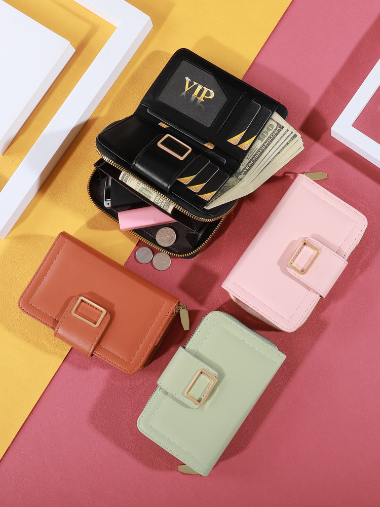 Diseño de nicho 2025 nuevas damas de verano pequeñas, frescas y exquisitas monederos plegables, carteras largas para estudiantes, carteras largas para mujeres