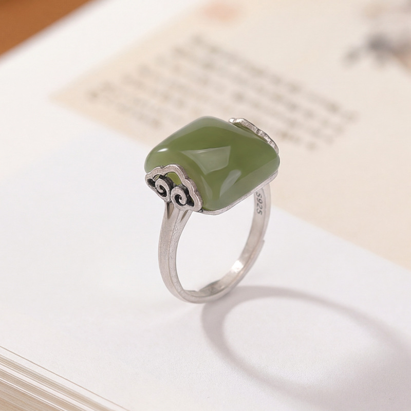 Nhẫn bạc S925 đính ngọc thanh cổ phong hình quả trứng mì — Mở trung bình