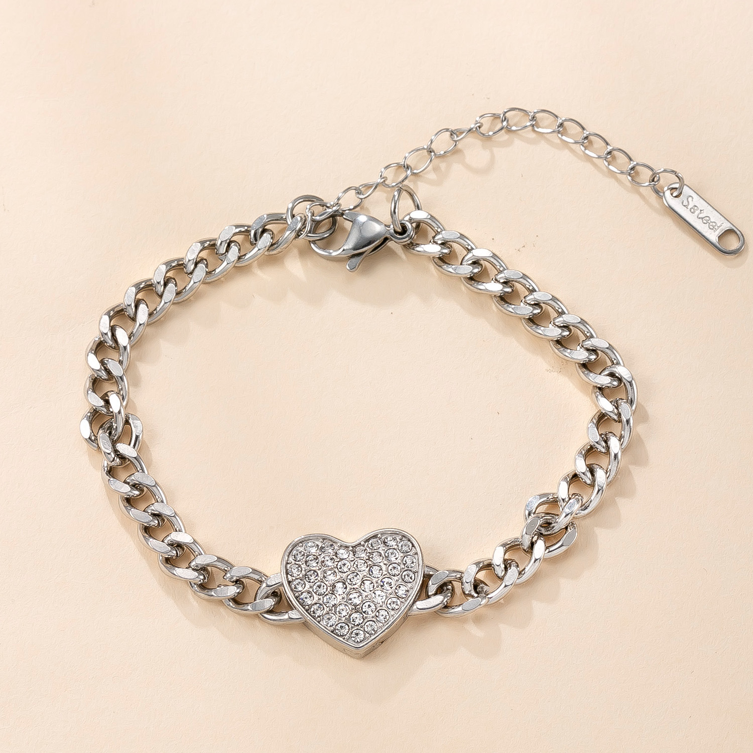 Pulsera de acero inoxidable de venta caliente transfronteriza, amor de mariposa, pulsera de diamantes con incrustaciones, lujo ligero, joyería de acero de titanio de alta calidad, fábrica al por mayor