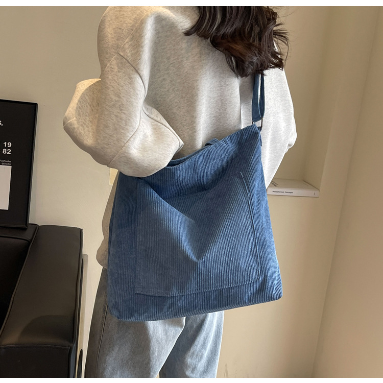 New Korean-style simple large-capacity handbag, casual corduroy single-shoulder bag, versatile travel light crossbody bag wholesale undefined