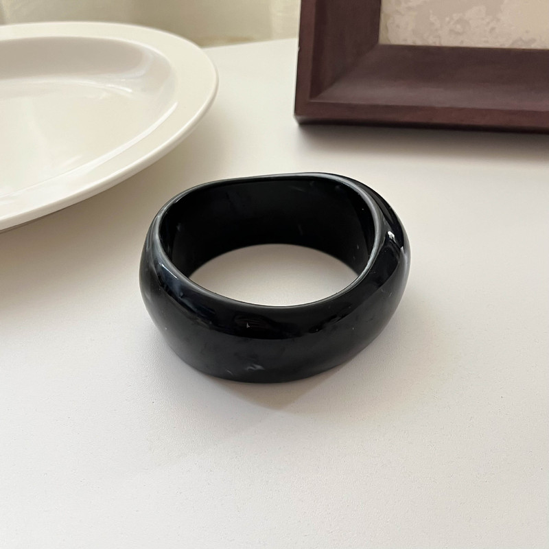 新しいワイドバージョンの不規則な樹脂ブレスレット女性のニッチデザインブルーミングワイドバージョン日本と韓国のレトロなミニマリストファッションブレスレット|undefined