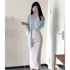 轻熟风V领上衣+修身包臀长裙女2025年秋季新款韩系设计感休闲套装