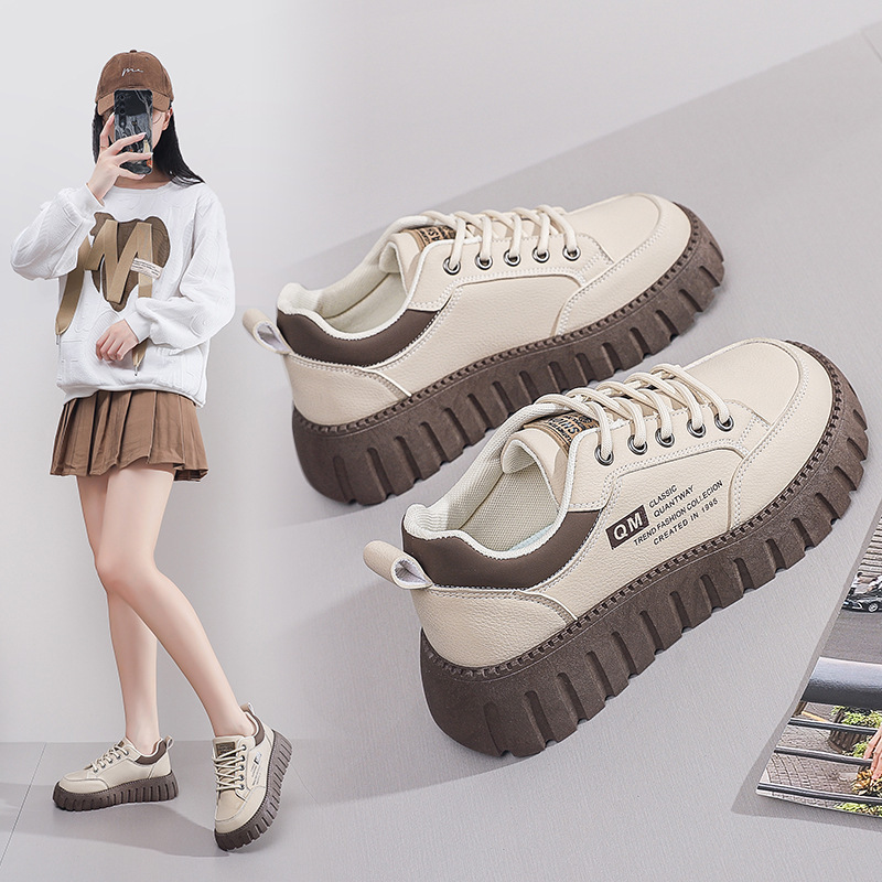 XQ229 nuevo 2024 primavera y otoño zapatos de skate de altura muffin fondo desgaste callejero de tendencia simple zapatos de mujer zapatos de estudiantes