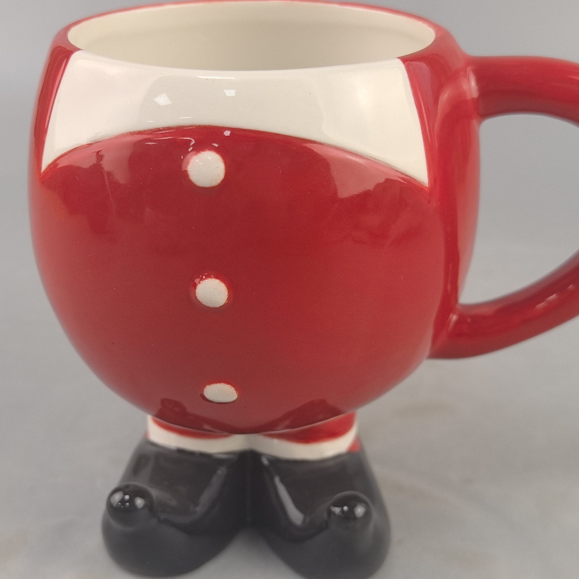 Taza de Santa de cerámica de venta caliente personalizada transfronteriza Taza de café americana pintada a mano Taza creativa Navidad