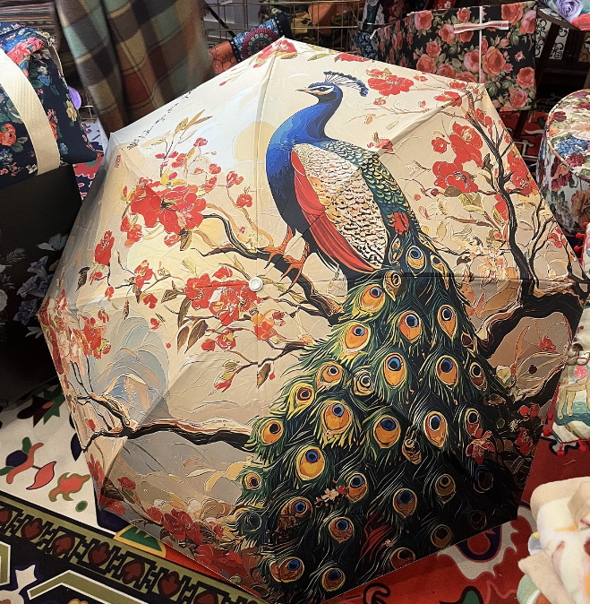 Douyin의 인기 흰 공작