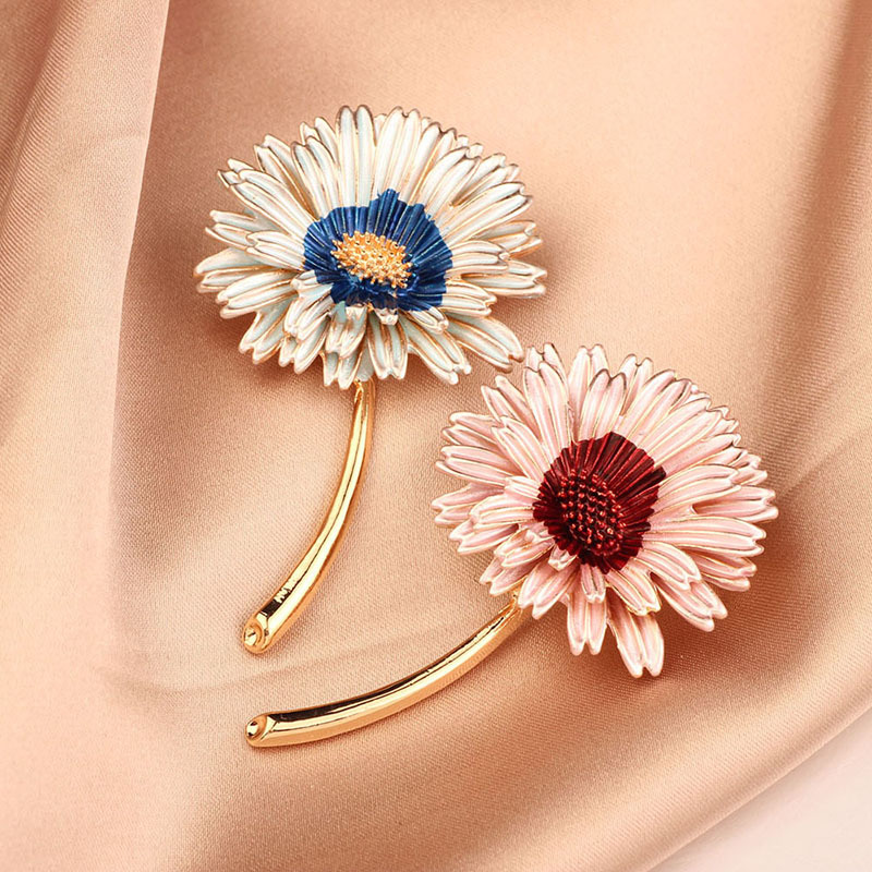 22g Weight Brooches Classification 1 Piece Quantity Holiday, Tea Party Occasion Alloy Material Flower Pattern All Seasons Season Unisex Gender Simple Style Style Simple Style Pin Flower Alloy Unisex Brooches 1 Piece 7
