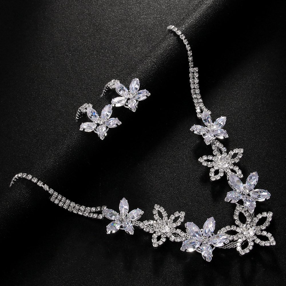 Nuevo conjunto de joyería de flores transfronterizas lleno de perforación clavícula temperamento pendientes accesorios de boda mujer conjunto de joyería