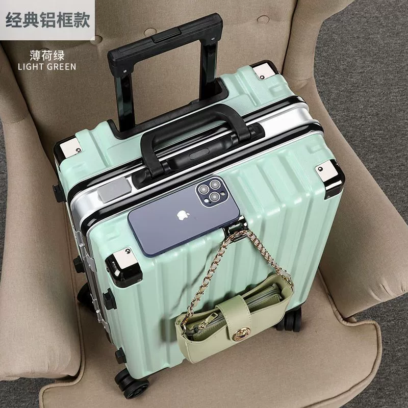 Durable capacious suitcase for men and women