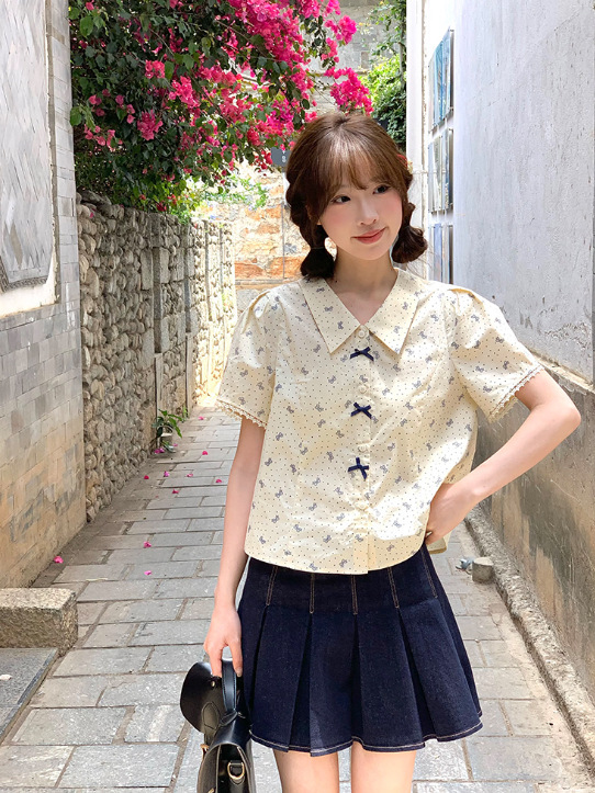 Cream Cheese Color College-Style Doll Collar Printed Single-Breasted Multi-Button Bow-Decorated Short-Sleeve Shirt for Petite Sizes