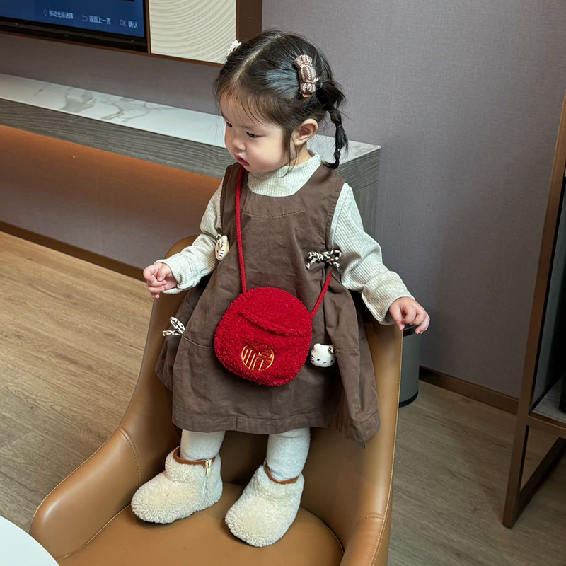 2026 bolsas rojas de Año Nuevo para niños lindas mini bolsas rojas de peluche para niños y niñas bolsas de Año Nuevo para bebés felizes
