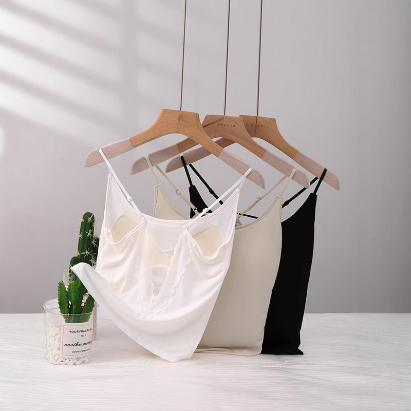 Padded Shoulder Cup Women's Camisole Bra with Integrated Bra, Can Be Worn Outside, V-Back Sexy Thin Sexy Base Top