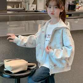 女童秋季外套2026新款中大童洋气宽松夹克衫秋装女孩开衫连帽上衣