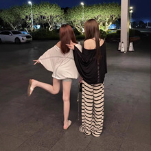 白色斜肩上衣女薄款2026夏宽松设计感镂空防晒罩衫蝙蝠袖蕾丝t恤