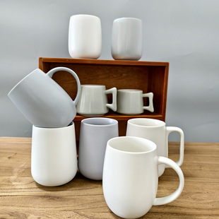 ȫ���Ƶ�ͬ���R�˱����ڱ��մɱ�ˮ����ɫ�������s�Ƶ��ˮ������