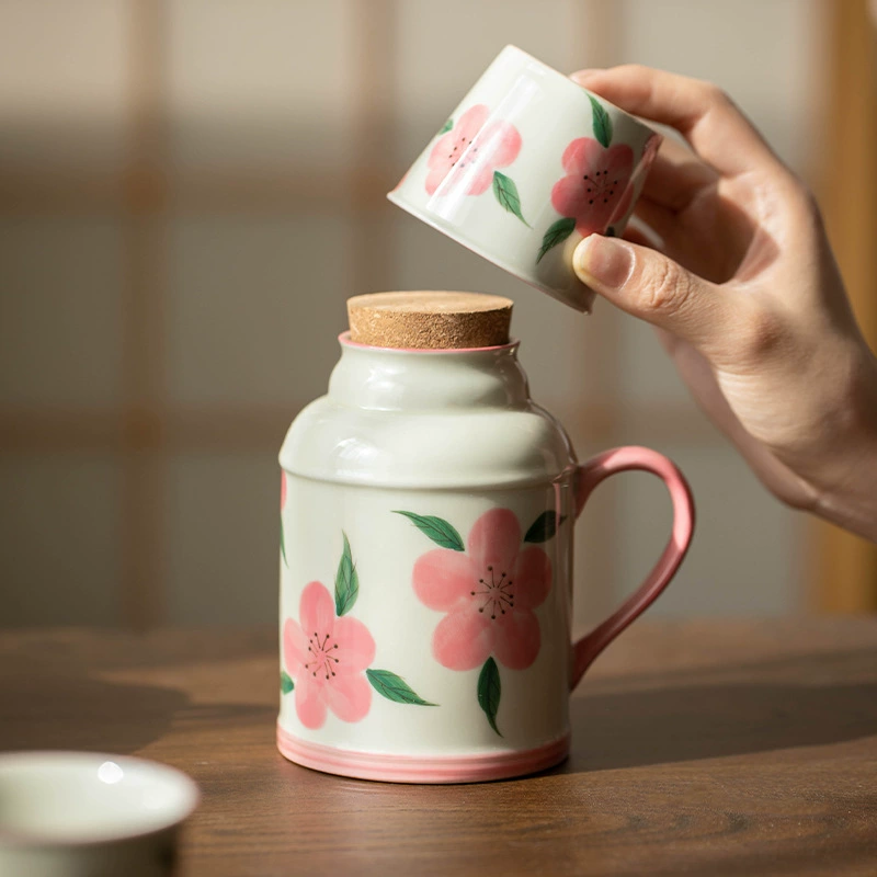 Capacious tea cup, retro ceramic teapot, hand painting