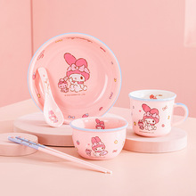 �������մ����Ů��һ��ʳ���ø��ֵ������b��ͯ�ɐ۲;��մɱP