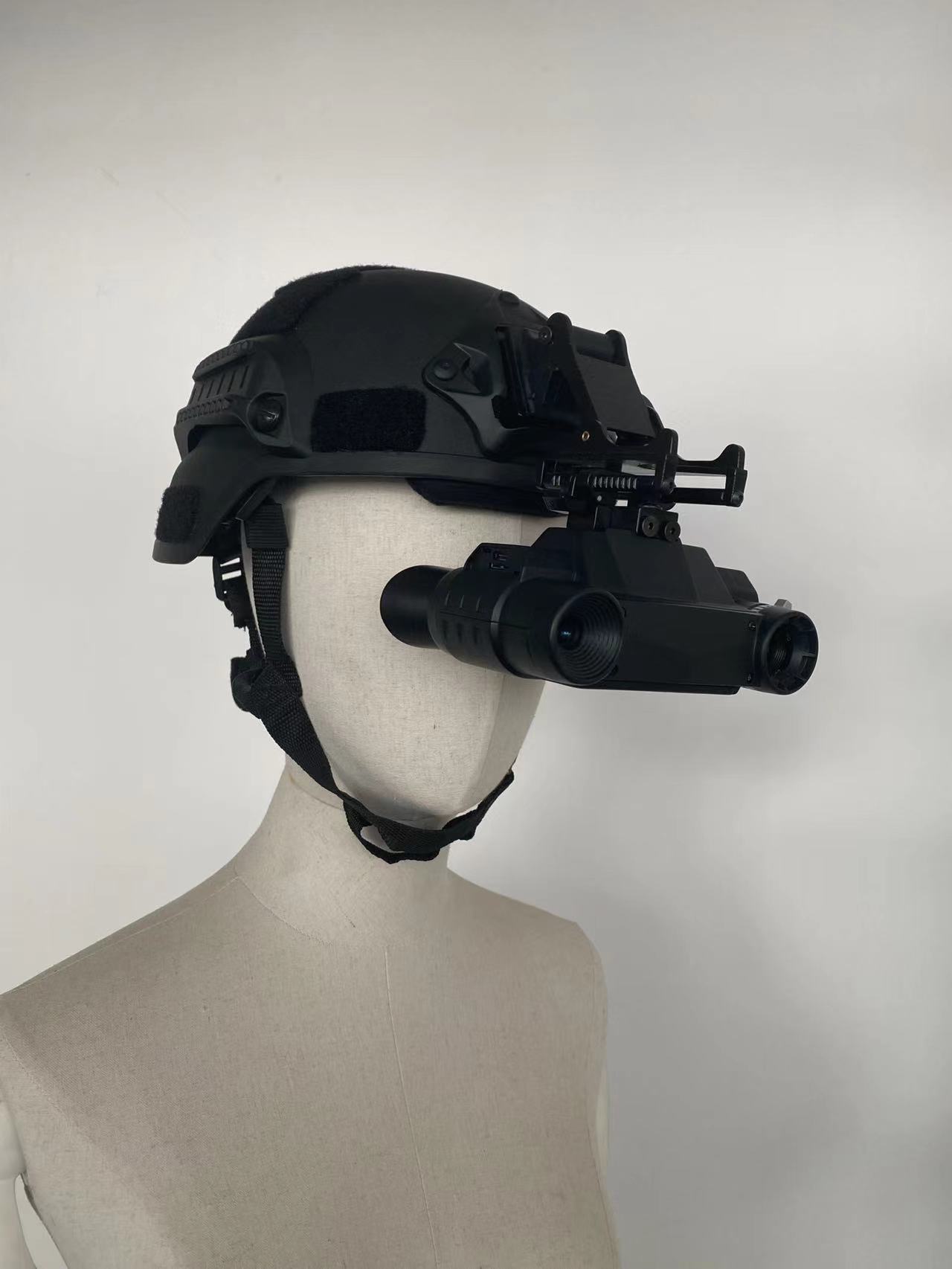 头盔夜视仪
