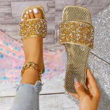 �r�н�ɫ��Ƭˮ�һ����Ů2026�ļ��¿��⴩�羳��a���^ƽ����Ь