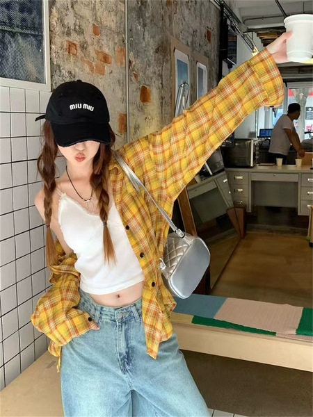 Retro yellow summer shirt